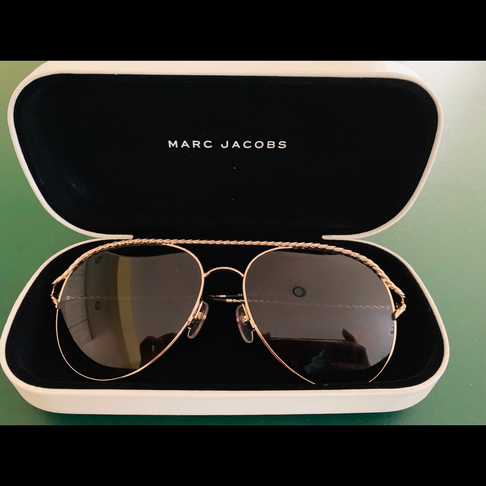 Marc Jacobs gold metal sunglasses with dark lenses